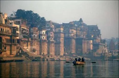 Quel fleuve sacr, n dans l'Himalaya, se jette dans le golfe du Bengale ?