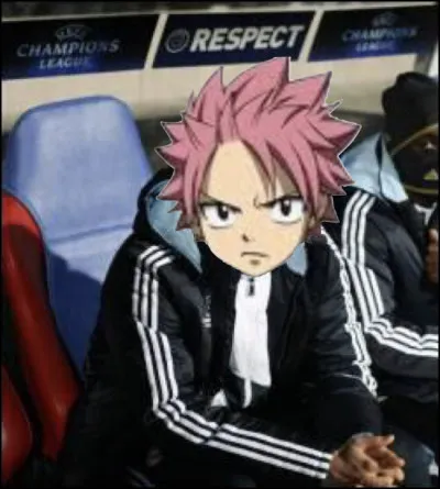 Qui est ce personnage de Fairy Tail, assis sur le banc ?