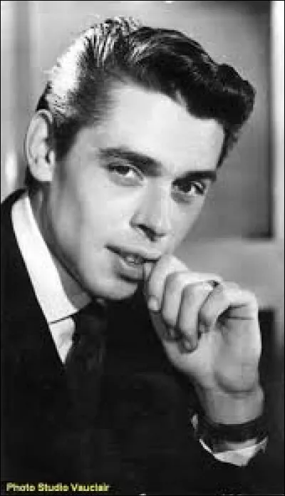 ''Quand on n'a que l'amour'' est un titre de Jacques Brel. Cliquez sur la photo d'Éric Cantona quand il était jeune.