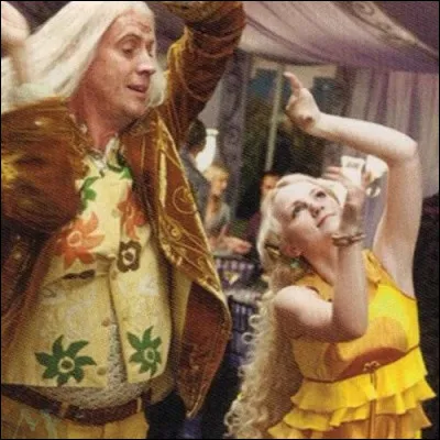 Comment s'appelle le père de Luna ?