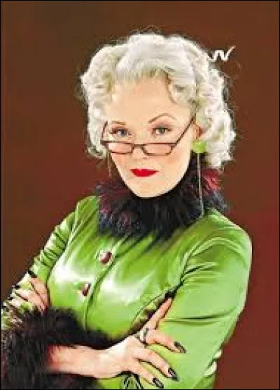 En quel animal Rita Skeeter peut-elle se transformer ?
(uniquement dans les livres)