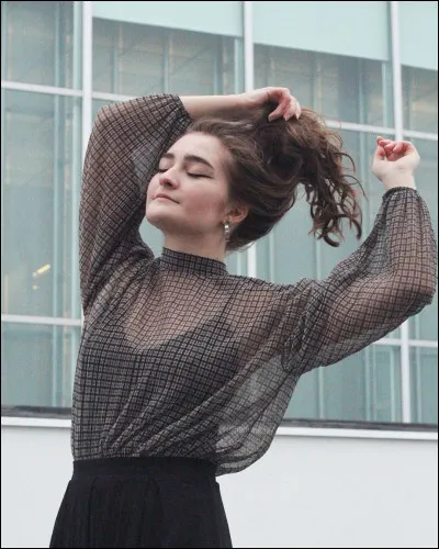 Quand sa première vidéo (encore visible) a-t-elle été postée ?