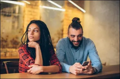 Ton crush ne fait que te parler de son ex.