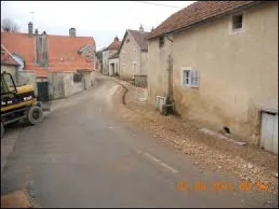 Petit village Côte-d'Orien de 50 habitants, Le Meix se trouve dans l'ex région ..