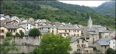 Petit village occitan de 59 habitants, dans l'arrondissement de Foix, Mijanès se situe dans le département ...