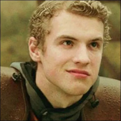 Lors des essais de quidditch pour choisir le gardien de l'équipe de Gryffondor, quel numéro est inscrit sur le maillot de Cormac McLaggen ?