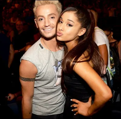 Quel est le prénom de son demi-frère ?