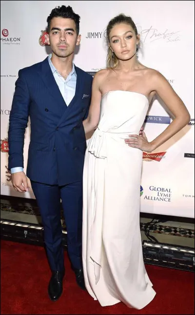 Durant quelle période a-t-elle été en couple avec Joe Jonas ?