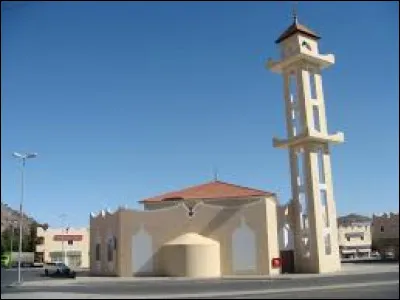 Comment s'appelle cette ville ?