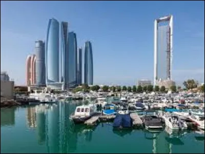 Cochez la capitale du pays !