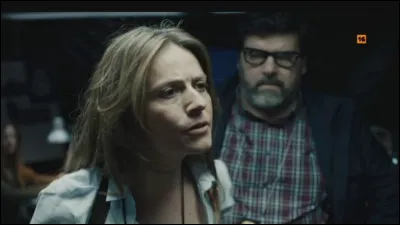 Avec qui le professeur est-il en couple ?