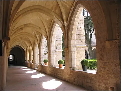 Dans trois de ces phrases se trouvent deux homonymes. Laquelle ne peut en avoir ?