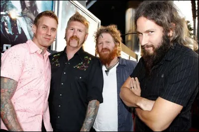 Les membres d'un autre groupe sont également apparus dans cette série. Lequel ?