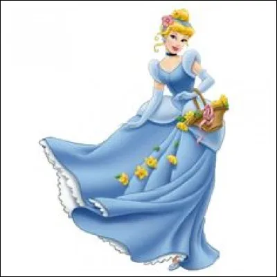 Que perd Cendrillon après les douze coups de minuit ?