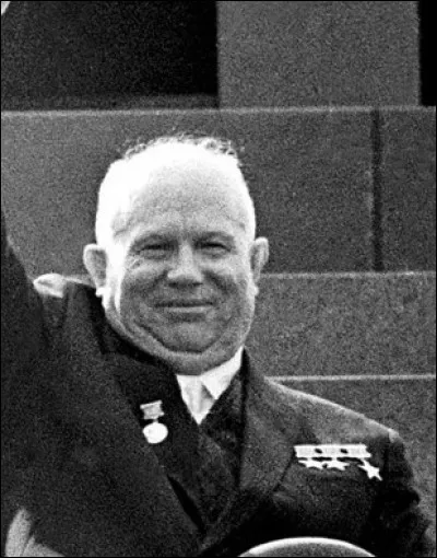 Qui a succédé à Nikita Khrouchtchev en tant que Premier secrétaire du PC de l'Union soviétique ?