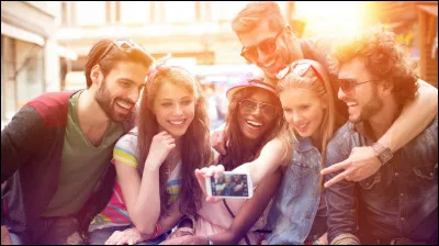 Tu traites souvent tes amis de :