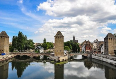 Capitale de l'Alsace, siège du parlement européen :