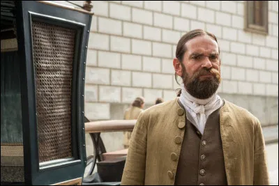 Avec qui Murthag a-t-il une relation amoureuse ? Que fait Claire pour cette femme ?