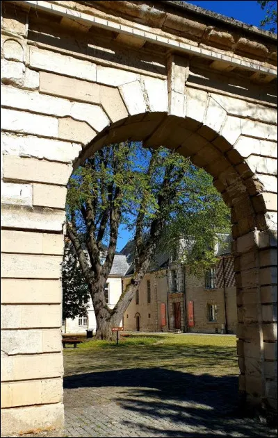 Quel est le nom du musée dans lequel se trouve la donation Pierre et Denise Levy ?