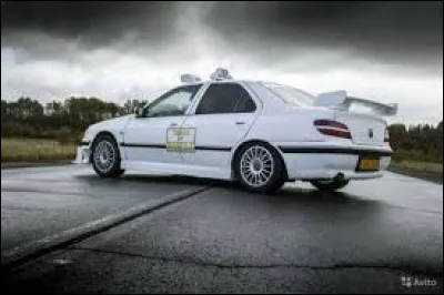 Deux de ses modèles ont été utilisés dans la saga cinématographique "Taxi".