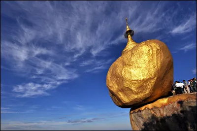 Il paraît que je ne tiens en équilibre que par la grâce d'un cheveu du Bouddha. Quelle est la capitale du pays où je me trouve ?