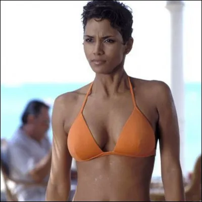 Qui est cette James Bond girl qui a incarné Giacinta "Jinx" Johnson dans le film ''Meurs un autre jour'' ?