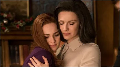 Pourquoi Jamie est-il choqué par une des photos de sa fille (que lui présente Claire) ? Où vit à présent Jamie ?