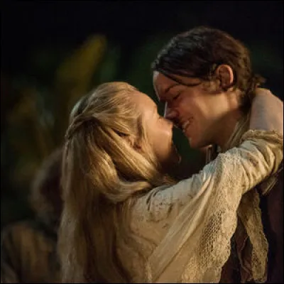 Claire échoue sur une île et passe quelques jours chez deux personnes avant de retrouver Jamie et tout l'équipage. Fergus et Marsali ont obtenu la bénédiction de Jamie. Jamie a donné son nom de famille à Fergus (c'est son fils adoptif) pour leur union. Quelle est la plus grande peur de Marsali ? Que lui dit Claire ?