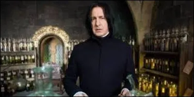 Qui a tu&eacute; Severus Rogue ?