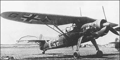Cet avion de reconnaissance allemand, surnommé "le mouchard" par les soldats français, a opéré sur tout le front protégé par les Messerchmitt 109, et joué un rôle essentiel dans l'avancée allemande. De quel avion s'agit-il ?