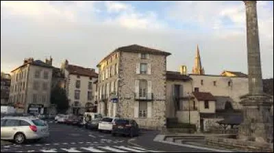 Elle est la préfecture du département.