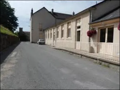 Commune de Bourgogne-Franche-Comt&eacute;, dans le Morvan, Villapour&ccedil;on se situe dans le d&eacute;partement ...