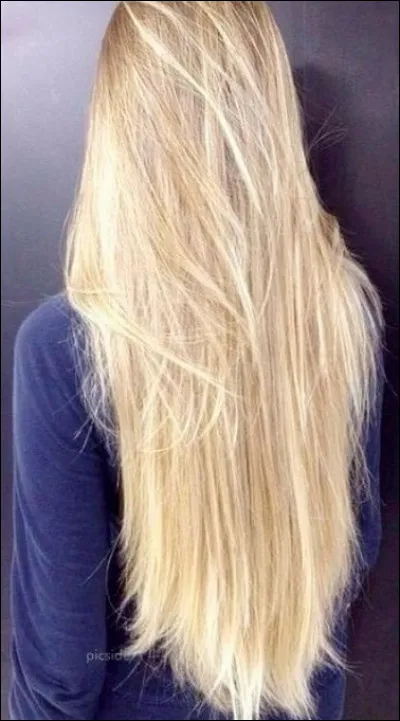 Qui a les cheveux blonds ?