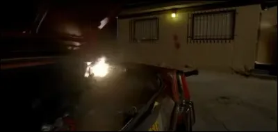 Quelle arme Walter a-t-il utilisée pour tuer les néo-nazis à la fin de la saison 5 ?