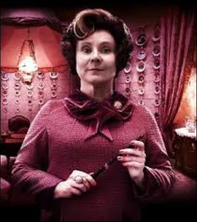 Pour finir le tome 5, quel est le prénom d'Ombrage ?