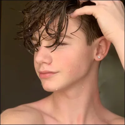 Est-il en couple ? (le 30 mai)