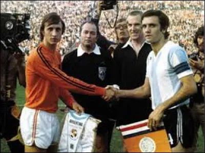 Qui &eacute;tait le capitaine argentin ?