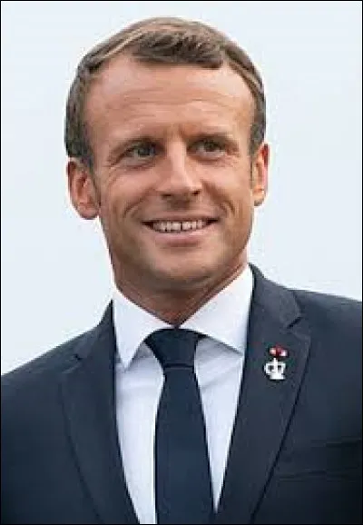 Le président actuel (2020) de la France est :