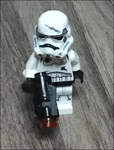 Euh, c'est quoi ce truc ? Pouvez-vous m'aider ? Qui est-ce ?