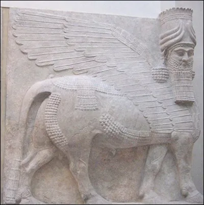 Comment se surnommaient les rois assyriens ?