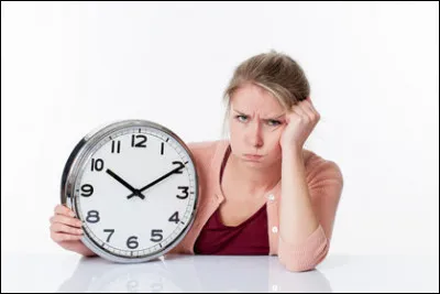 Vous vous énervez, vous prétextez avoir ... et ... pour vous en aller.