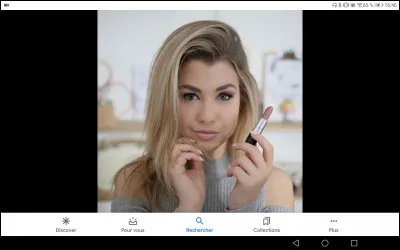 Qui est cette youtubeuse ?