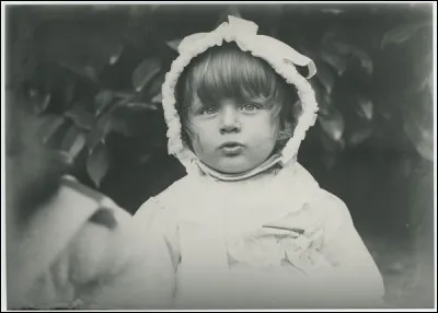 Il est l'auteur d'un poème engagé qui fut un succès planétaire, interprété par de nombreux chanteurs. Qui a écrit "Le déserteur" ?