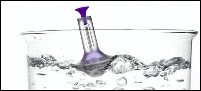 À quelle température l'eau atteint-elle sa densité maximale ?