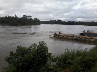 Quels sont les trois pays traversés par le fleuve africain nommé le Cavally ?