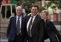 Avec qui Lily est-elle brivement sortie ?