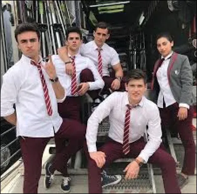 Combien d'acteurs de la Casa de papel joue dans Élite ?