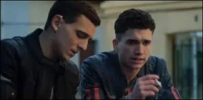 Pour quelle raison Fernando a-t-il fini en prison avant l'action de la série ?