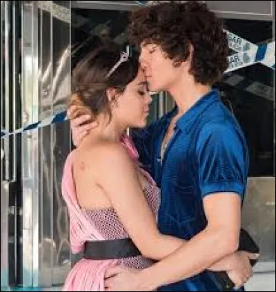 Quelle est la première chanson française que l'on entend dans la série ?