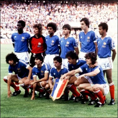 Quel d&eacute;fenseur fran&ccedil;ais a marqu&eacute; un but d'anthologie contre l'Allemagne de l'Ouest en demi-finale de la Coupe du monde de football 1982 ?